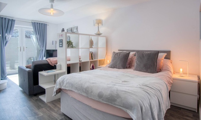 Bishopston Apartamento | Portway Nook - 1 Bedroom Studio - Bishopston