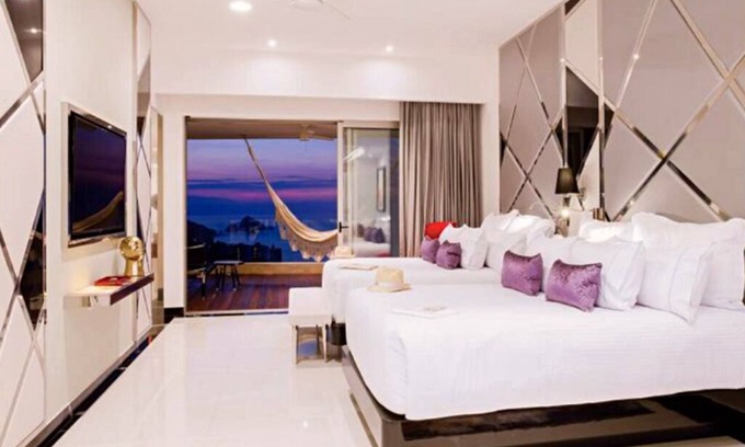 Zona sur Complejo | Posh 2 Bedroom Penthouse with Private Jacuzzi on Adult-Only Resort