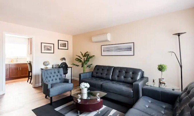 West San Jose Apartamento | Posh place near Santana Row for vacation/business