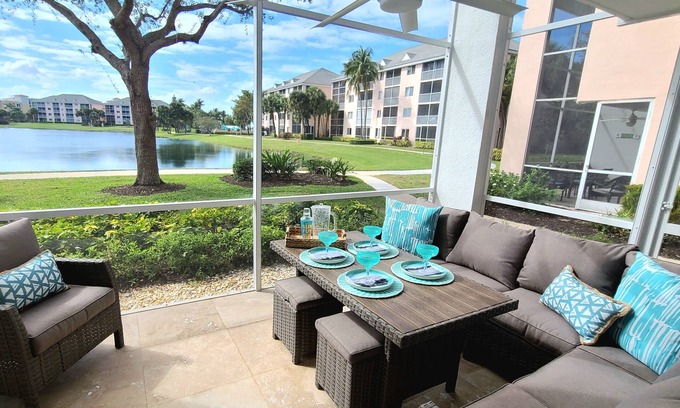 Jupiter Condominio | POSHPADZ Villa Hermosa, Sleeps 6, Water View, Walk to Jupiter Beach, Pool,Tennis