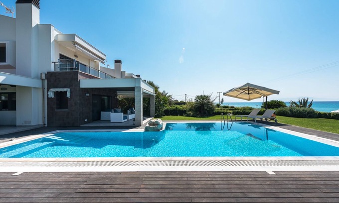 Halkidiki Villa | #Luxlikehome Glamourosa Villa Possidi