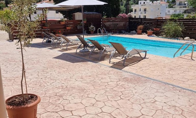 Steni Casa | Potamos Private Suites