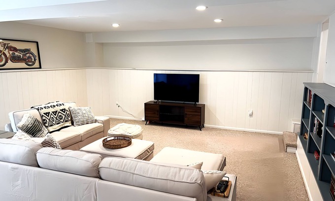 Travilah Casa | Potomac Zen With A Pool, 30 min to DC. Pet-friendly