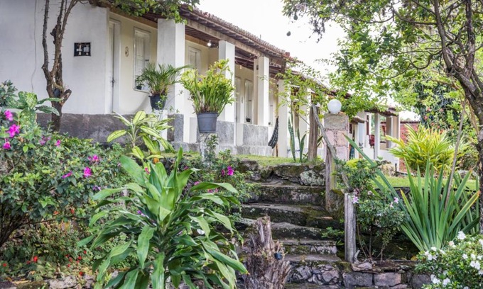 Igatu Hotel | Pousada Dona Lita