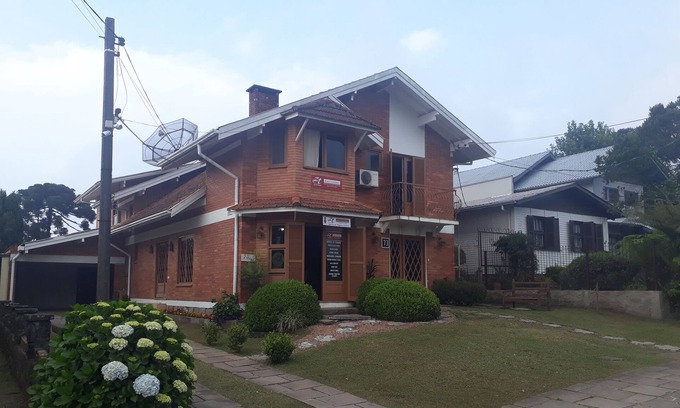 Gramado Apartamento | Pousada dos Passaros Gramado 203 - Free Wi-Fi
