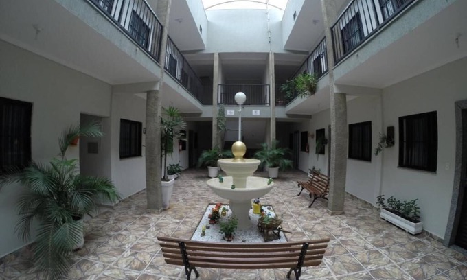 Aguas de Sao Pedro Hotel | Pousada Golden House