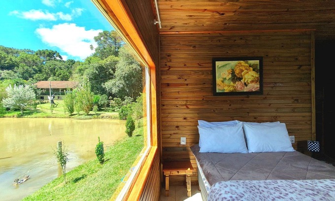 Urubici Casa | Pousada Mato Verde - Chalé Amarelo - Vista Lago