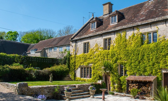 Holworth Cabaña | Poxwell Manor West Wing - Exclusive Dorset Retreat
