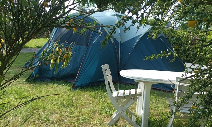 Plestin-les-Greves Cabina | Près des Plages, vue mer en Pleine Nature, Tente 3 Chambres Prête a L'emploi