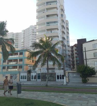 Caicara Apartamento | Prédio frente ao mar,sacada com churrasqueira
