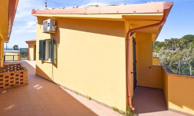 Le Castella Apartamento | Alojamiento de 2 habitaciones en LE CASTELLA