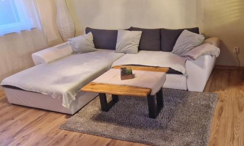 Tiefenbronn Apartamento | Pralinchen-Die Ferienwohnung im Nord-Schwarzwald