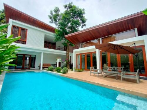 Pak Nam Pran Complejo | Pranaluxe 4 Bedroom Pool Villa C6