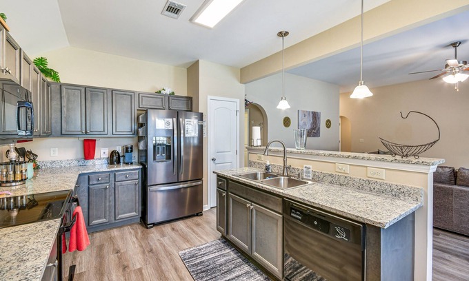 Prattville Casa | Prattville Home w/ Fire Pit - 2 Mi to Downtown!
