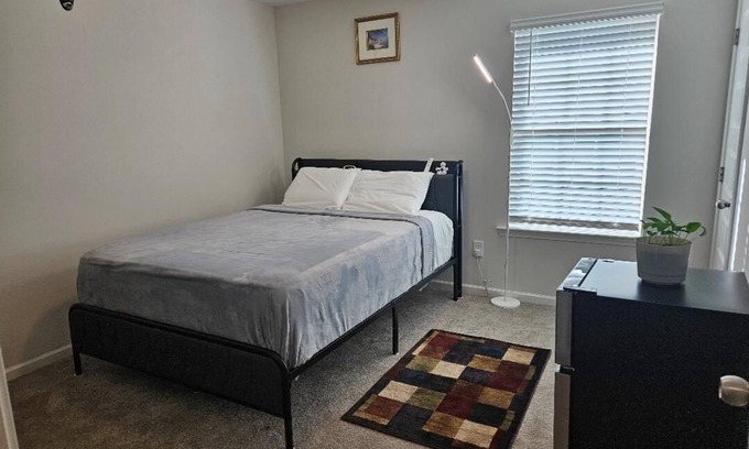 Prattville Casa | Prattville Exquisite Room-WiFi