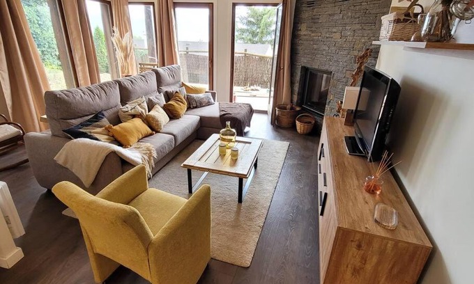 Enveitg Apartamento | Precioso apartamento con jardín privado a 4 km de Puigcerdà