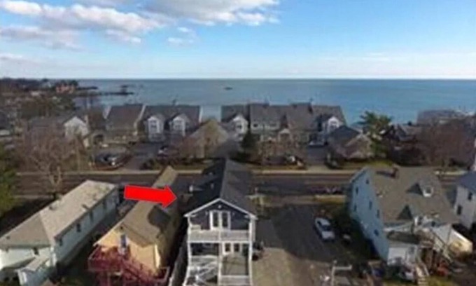Milford Casa | PREMIER BEACH HOUSE ~ Steps From The Beach And Restaurants