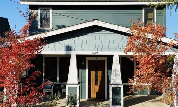 Historic Railroad District Casa | Premier Downstairs Flat in Perfect Down Town Location
