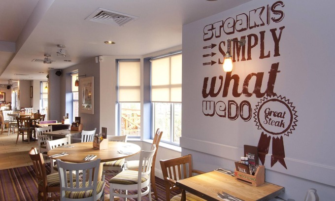Burton on Trent Hotel | Premier Inn Burton On Trent Central