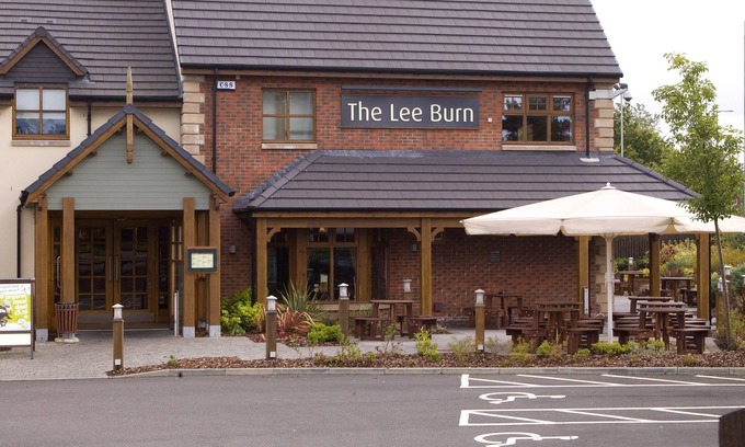 East Kilbride Hotel | Premier Inn Glasgow East Kilbride Nerston