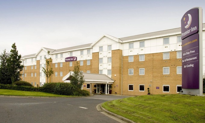 Holbeck Hotel | Premier Inn Leeds City - Elland Road