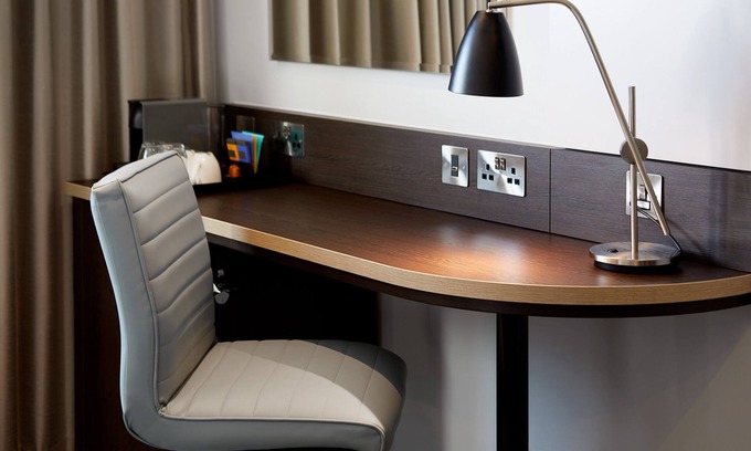 Stratford and New Town Hotel | Premier Inn London Stratford