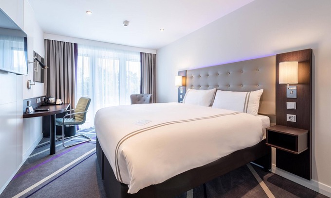 Schwabing-Freimann Hotel | Premier Inn München City Schwabing