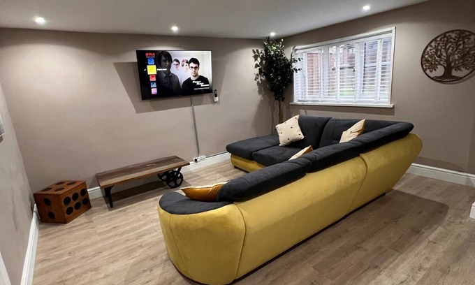 Middleton Casa | Premier inn mattresses - sleeps 6
