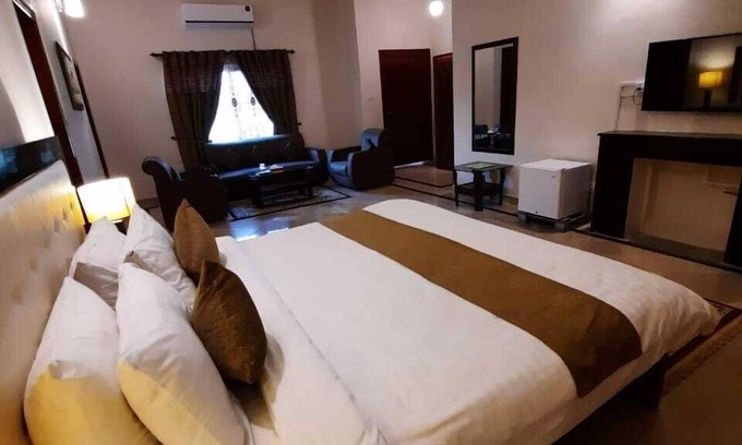 F-7 Sector Casa | Premier Inn Villa
