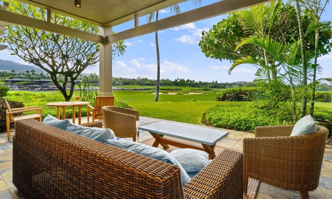 Kaupulehu Condominio | Premier Luxury 3 Bedroom Villa at Hualalai Resort with Golf Course Views!
