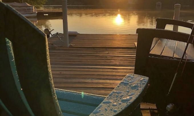 Dadeville Casa | Premier, Peaceful Waterfront Location! Big, clear water views! Fire table!