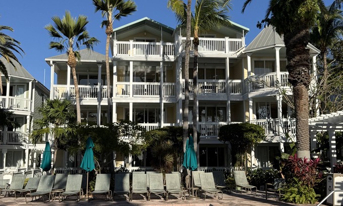 Historic Seaport Complejo | Premier resort overlooking the Gulf. Walk to Mallory Square, restaurants, beach.