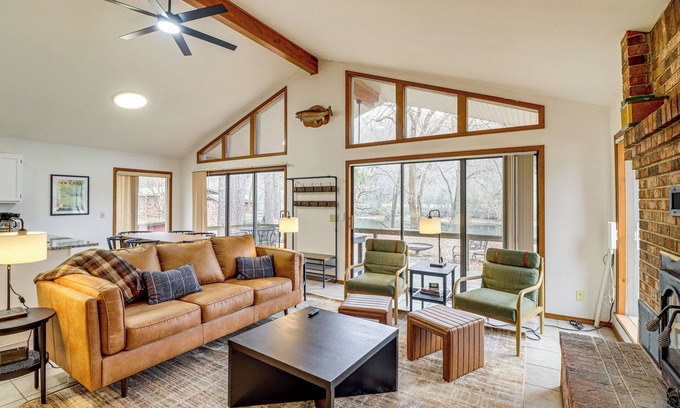 Flippin Cabina | Premier Trout Fishing: Scenic White River Cabin
