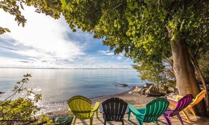 Town of Essex Cabina | Premiere Oxley Cottage in the Heart of Wine County