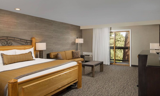 Orchard District Apartamento | Premiere Suite With Access to Pools, Hot Tub, Spa