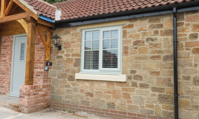 Durham Cabaña | PREMIUM 2 BEDROOM COTTAGE NUMBER 7 in Brandon, County Durham