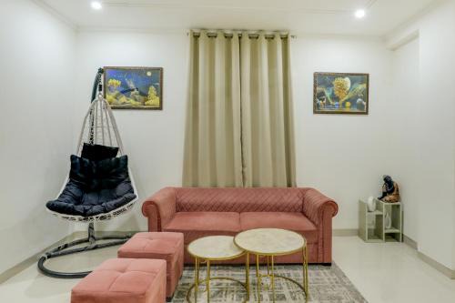 South West Apartamento | Premium 2bhk near Airport, Manipal Hospital, Venkatesh Hospital and Yashobhoomi Convention Centre