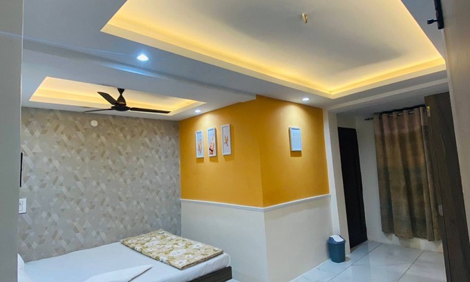 Maheshwar Cama Y Desayuno | Premium accommodation close to the riverside and fort
