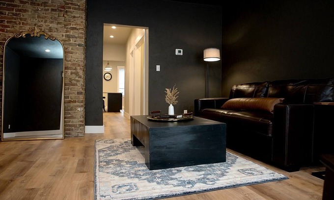 Greensburg Apartamento | Premium accommodations for up to 4 people in the heart of Downtown Greensburg