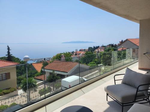 Volosko Apartamento | Premium apartment with beautiful sea view, short walk to the sea