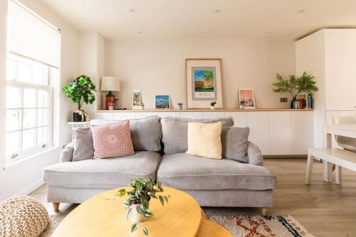 Upper Town Casa | Premium Central House w Parking - Walk Everywhere