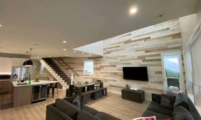 Hemlock Valley Chalet De Esquí | Premium Chalet w/ Hot Tub, Steam Shower, GENERATOR, 6BR 4BA Ski in Ski out