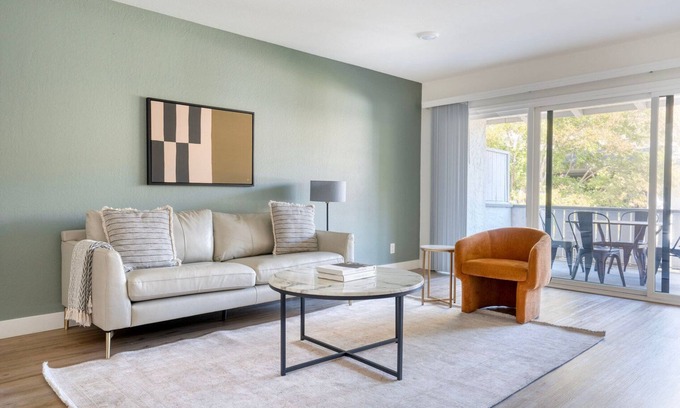 Cupertino Apartamento | Premium Cupertino 2BR w/ BBQ, Parking & W/D, nr 280, by Blueground