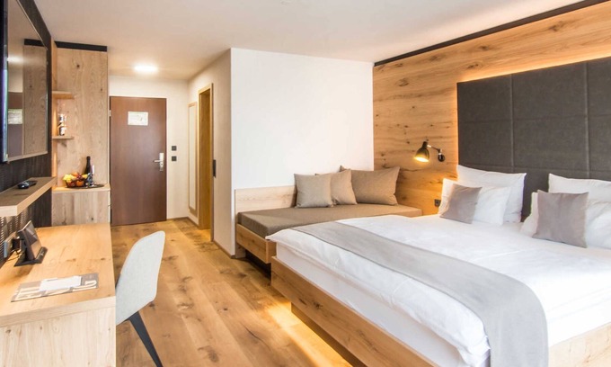 Markdorf Chalet De Esquí | Premium double room - Wirthshof 4* hotel | Chalets by Lake Constance