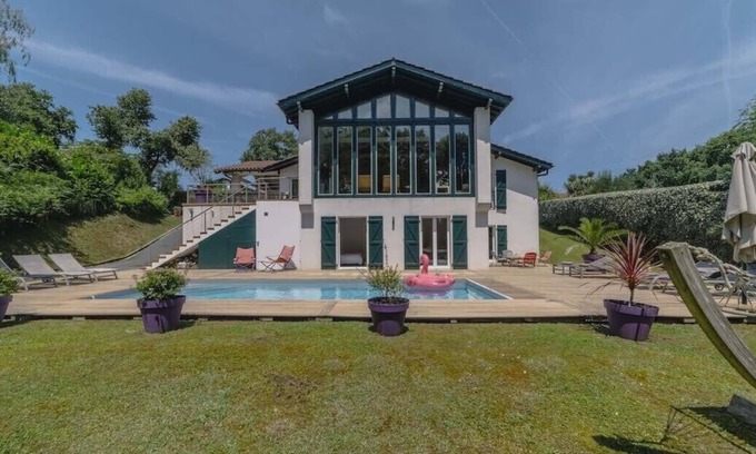 Saint-Pee-sur-Nivelle Casa | Casa premium San Juan de Luz, piscina climatizada