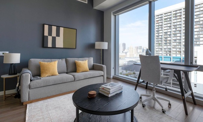Civic Center Apartamento | Premium Hayes Valley 1BR w/ Gym, Pool, Movies & BBQ, by Blueground