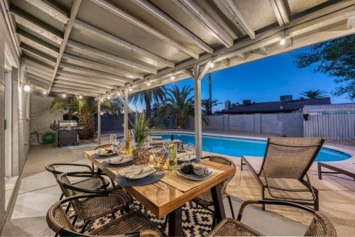 Meyer Park Casa | Premium Home With Free Private Heated Pool!