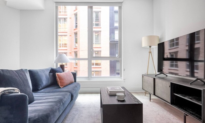 NoMa Apartamento | Premium NoMa Jr 1BR w/ W/D, Concierge & Gym, nr Metro, by Blueground