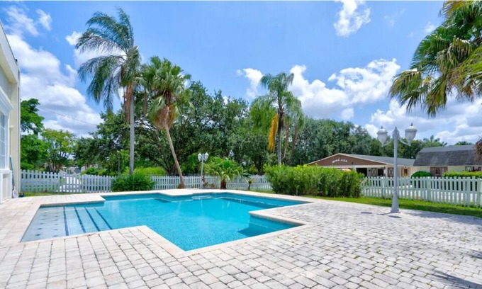 Davie Casa | Premium Ranch House
