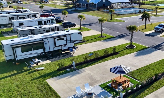 Foley Alquiler De RV | Premium RV Site ⛱️ Resort Amenities 👙Heated Pool🎢 Near OWA & Beaches 🐚🏝️🌊!